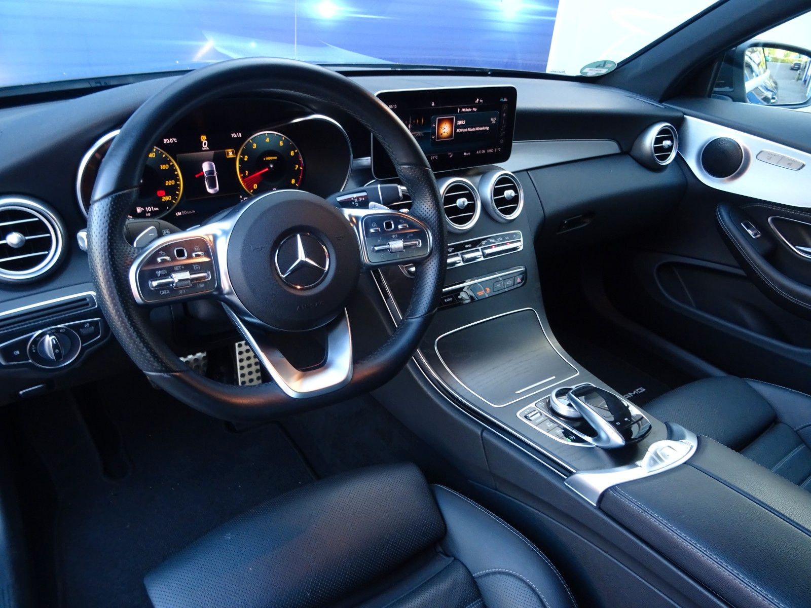 Fahrzeugabbildung Mercedes-Benz C 180 ,Volldigita Kombiinstrumt,Airscarf, AMG
