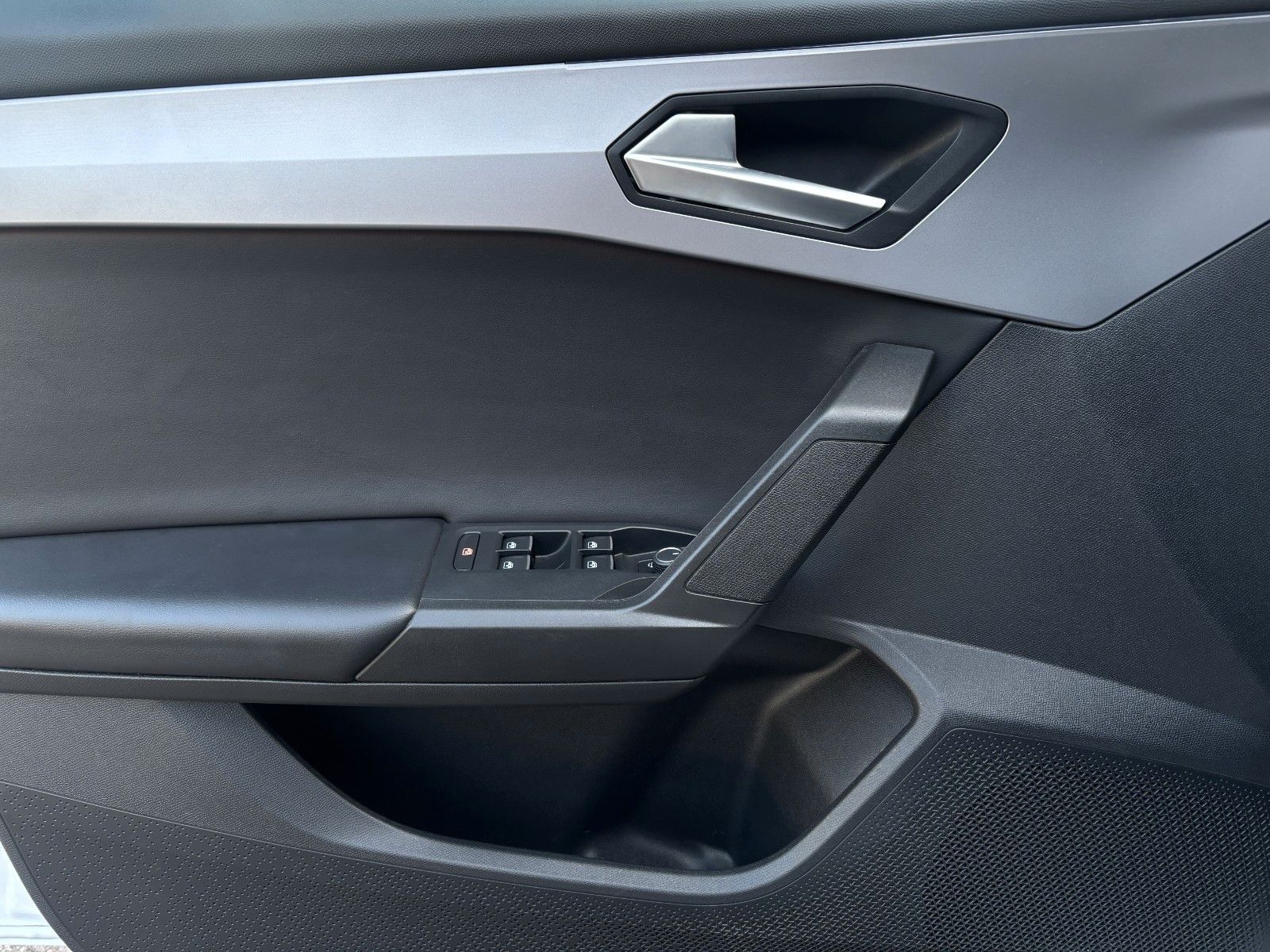 Fahrzeugabbildung SEAT Leon FR
