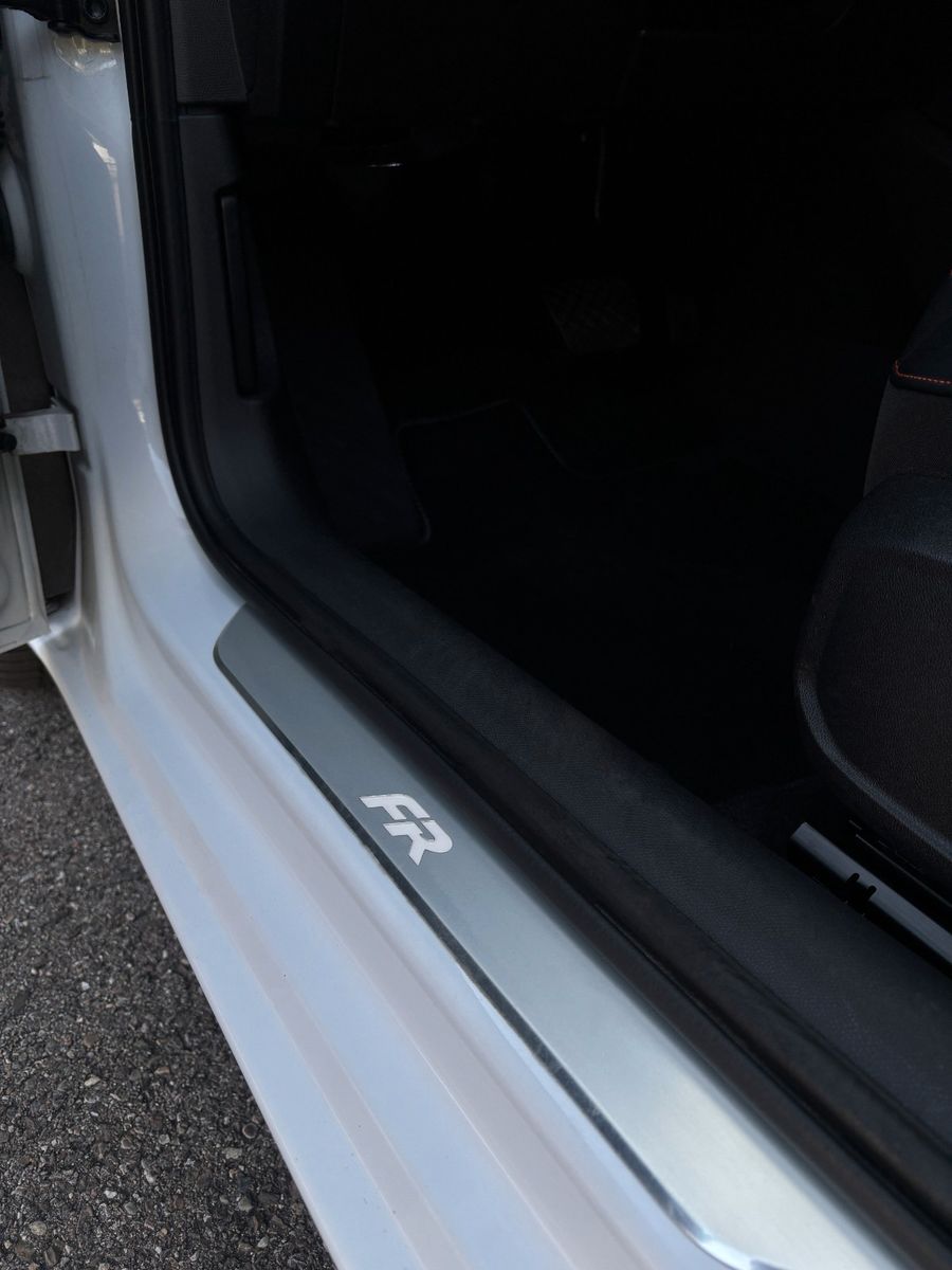 Fahrzeugabbildung SEAT Leon FR