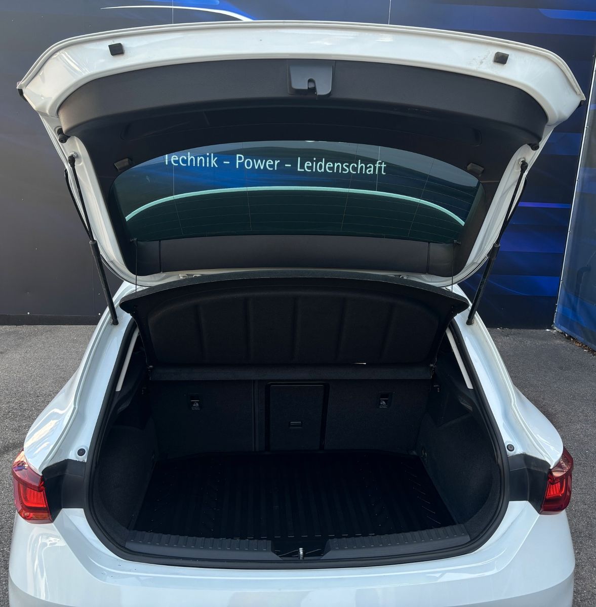 Fahrzeugabbildung SEAT Leon FR