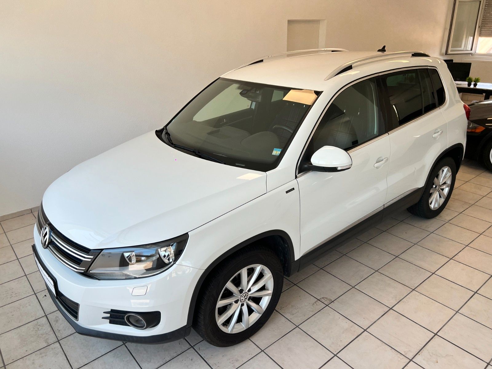 Volkswagen Tiguan Lounge Sport & Style BMT*AHK*