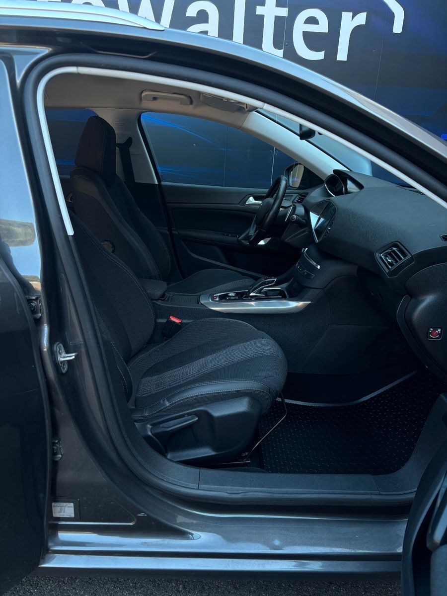 Fahrzeugabbildung Peugeot 308 SW Allure