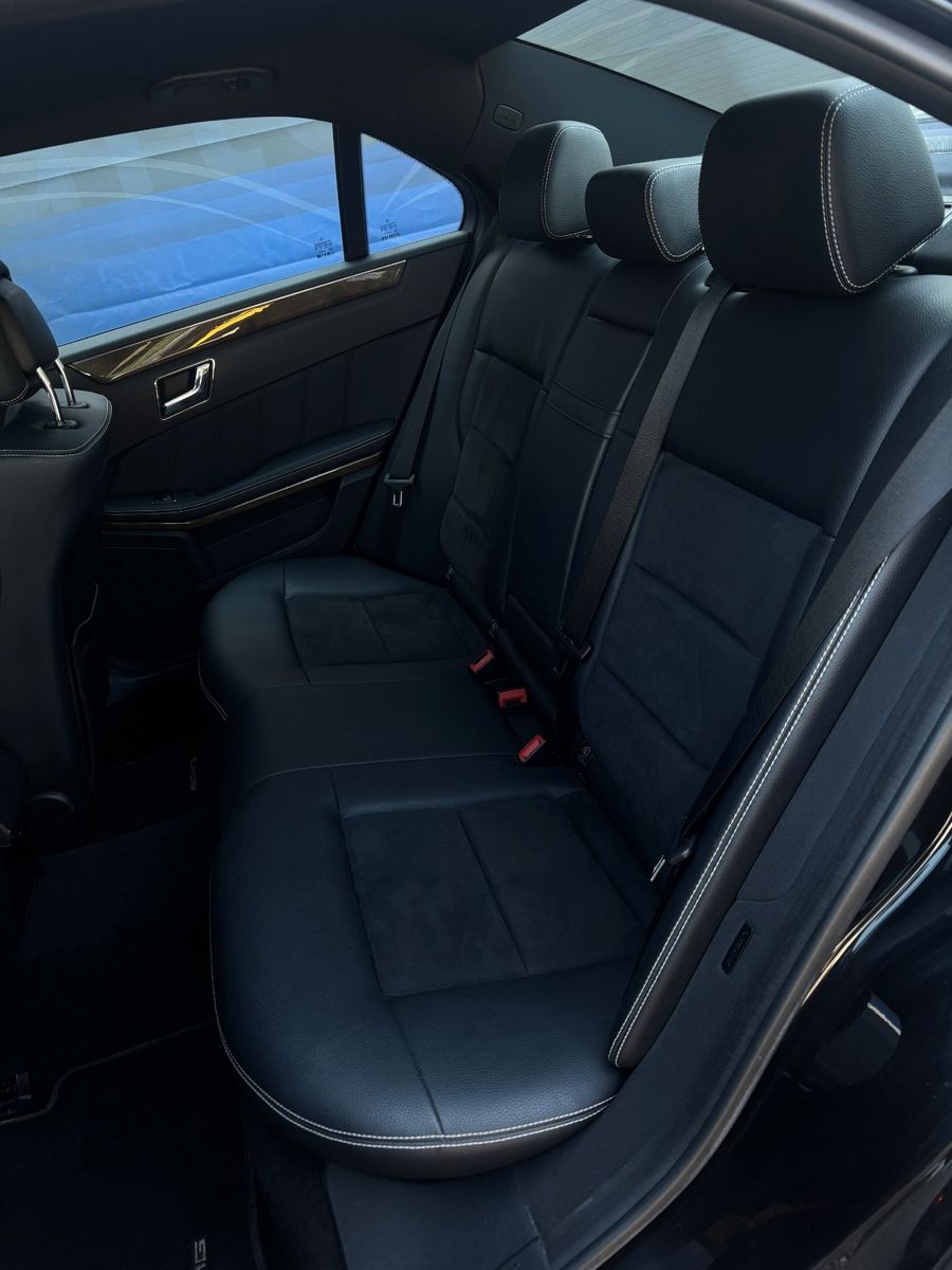 Fahrzeugabbildung Mercedes-Benz E 200 Limousine  BluEffic AMG Line,Schiebedach
