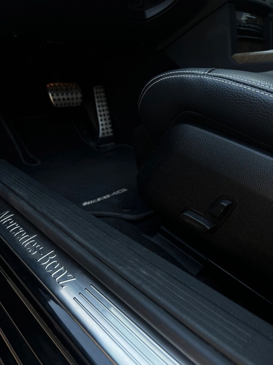 Fahrzeugabbildung Mercedes-Benz E 200 Limousine  BluEffic AMG Line,Schiebedach