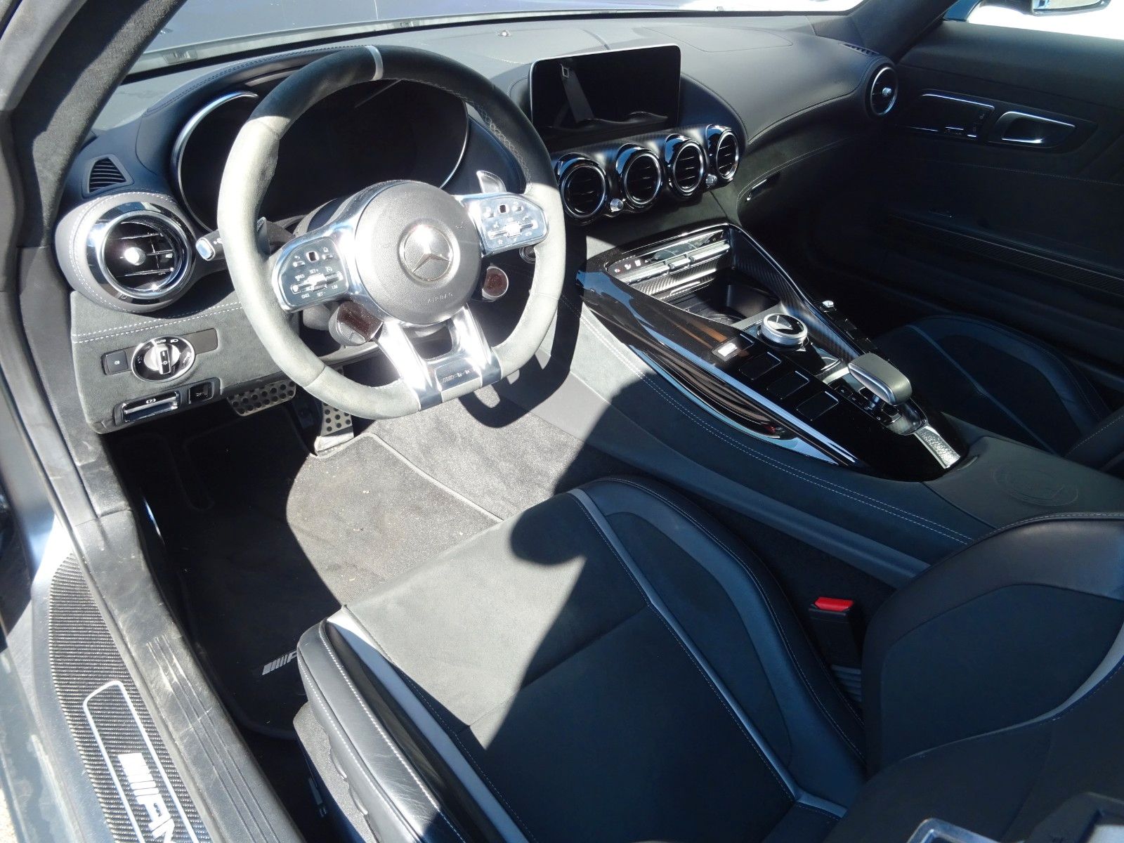 Fahrzeugabbildung Mercedes-Benz AMG GT S Coupe