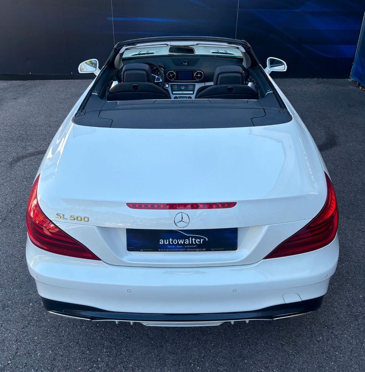 Fahrzeugabbildung Mercedes-Benz SL 500 AMG - Desingo Lack - Neuwagenzustand