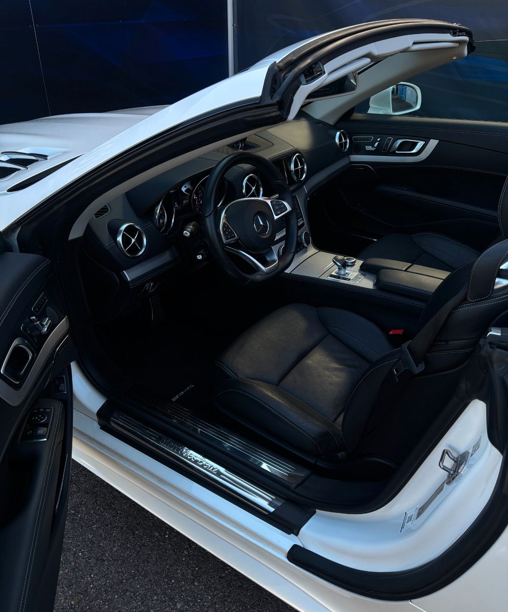 Fahrzeugabbildung Mercedes-Benz SL 500 AMG - Desingo Lack - Neuwagenzustand