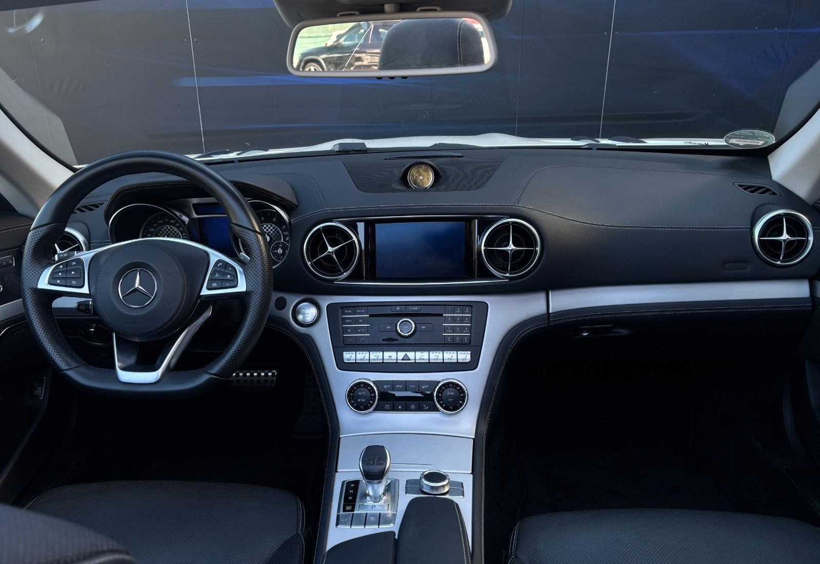 Fahrzeugabbildung Mercedes-Benz SL 500 AMG - Desingo Lack - Neuwagenzustand