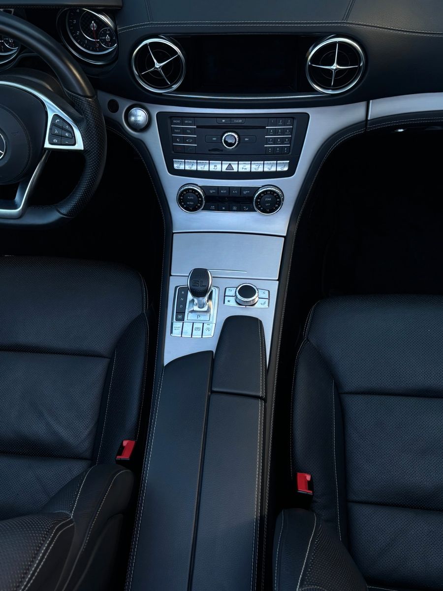 Fahrzeugabbildung Mercedes-Benz SL 500 AMG - Desingo Lack - Neuwagenzustand