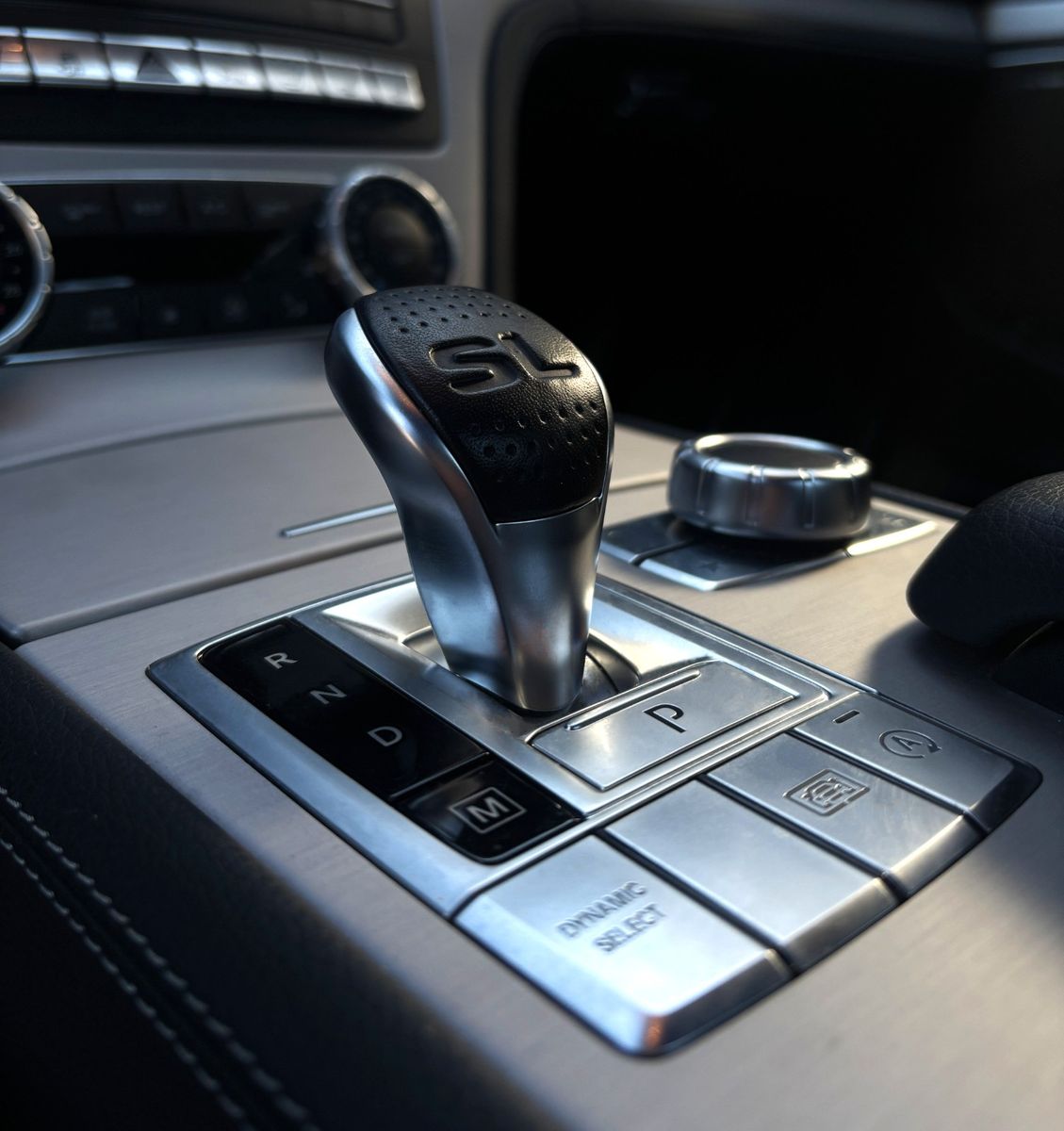 Fahrzeugabbildung Mercedes-Benz SL 500 AMG - Desingo Lack - Neuwagenzustand