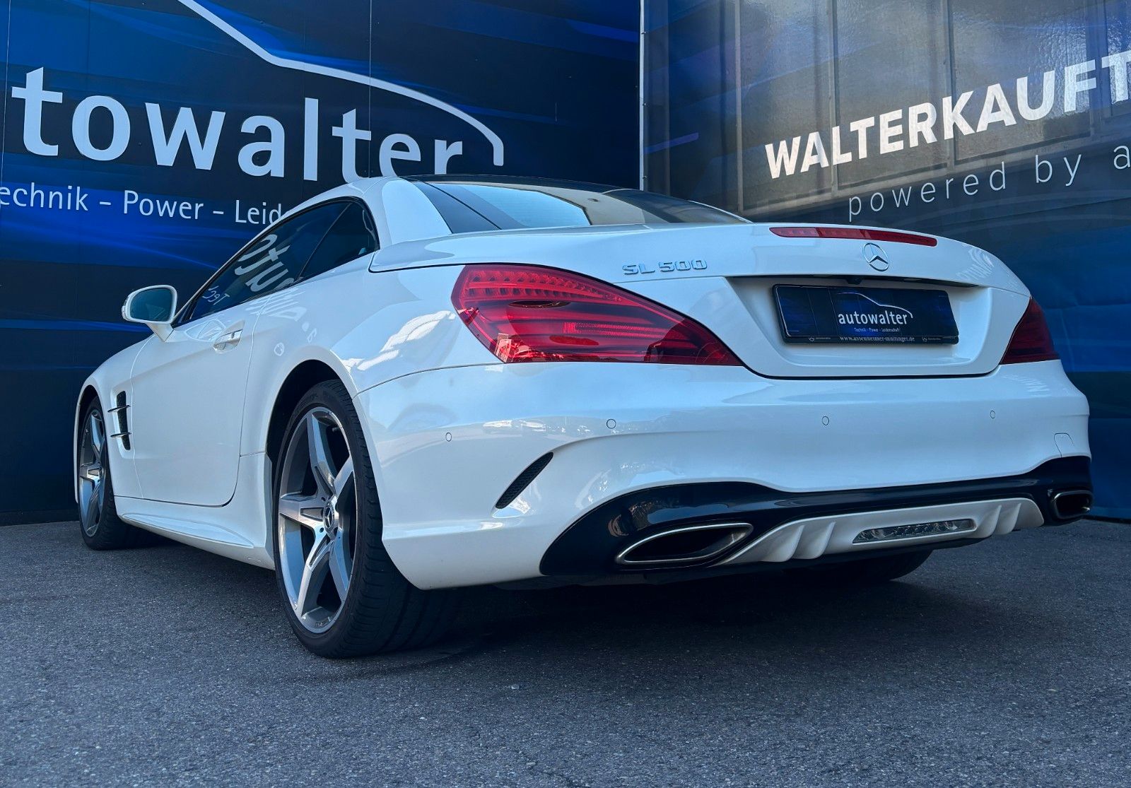 Fahrzeugabbildung Mercedes-Benz SL 500 AMG - Desingo Lack - Neuwagenzustand