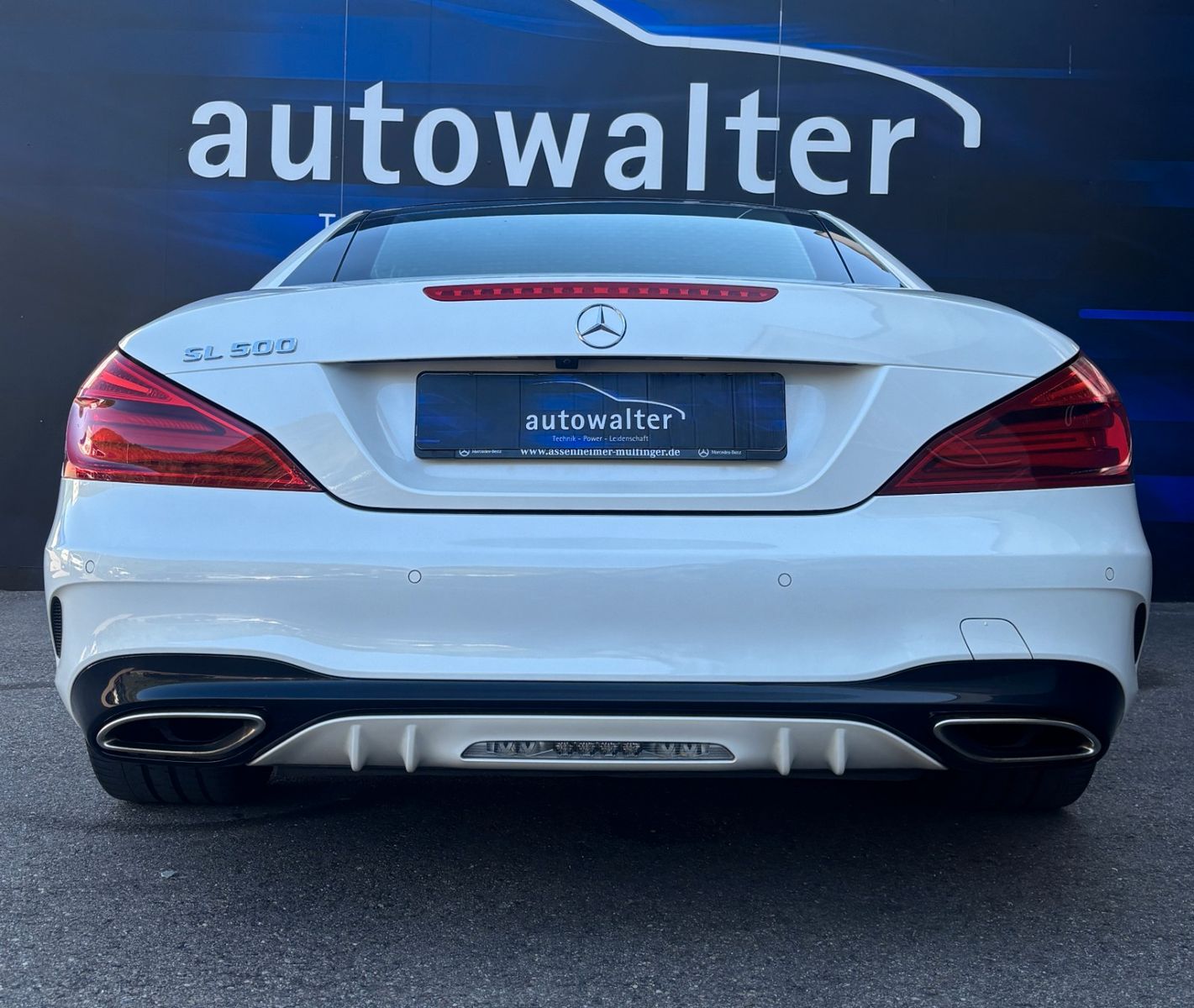 Fahrzeugabbildung Mercedes-Benz SL 500 AMG - Desingo Lack - Neuwagenzustand