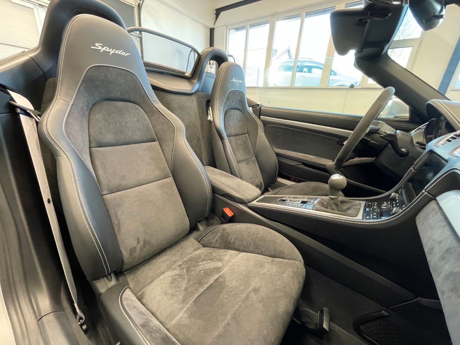 Fahrzeugabbildung Porsche 718 4.0 Spyder*LED*Chrono*Approved