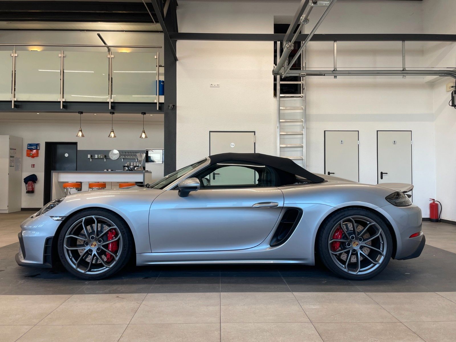 Fahrzeugabbildung Porsche 718 4.0 Spyder*LED*Chrono*Approved