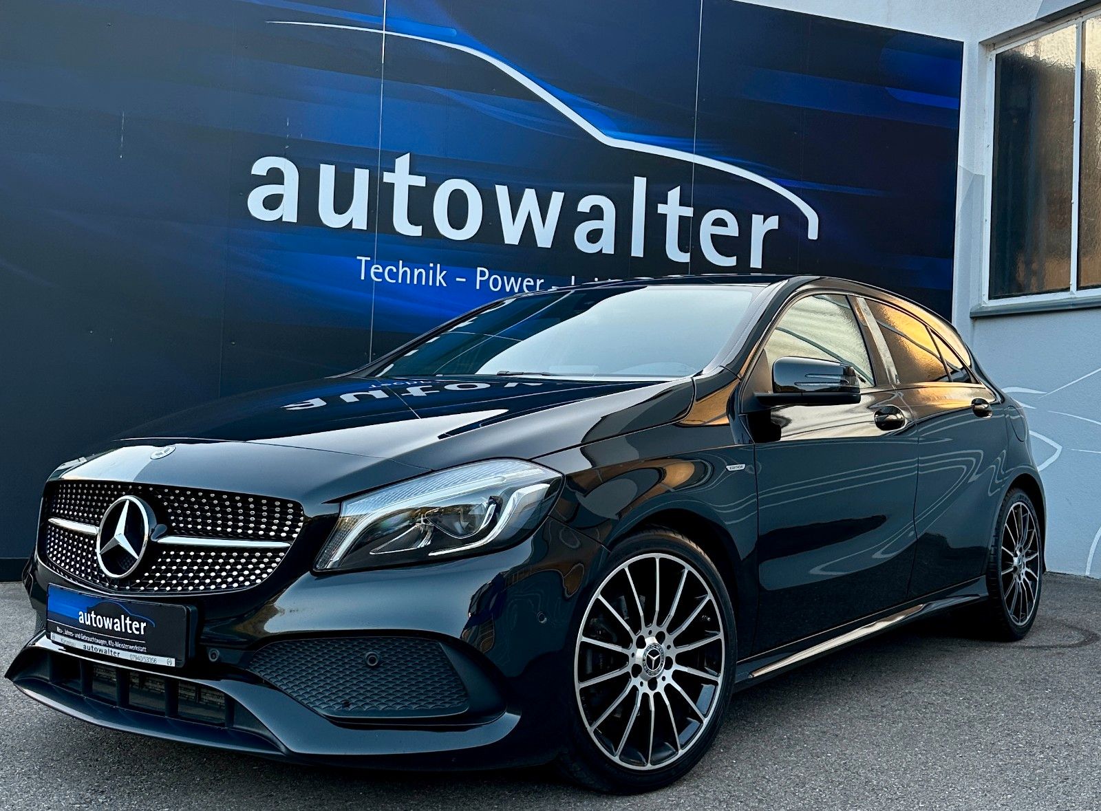 Mercedes-Benz A 200 AMG-Night Paket-LED-Navi