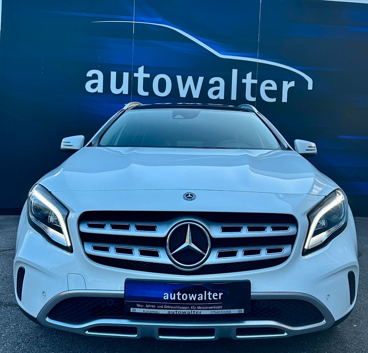 Fahrzeugabbildung Mercedes-Benz GLA 200 AMG-Pano-Navi-HarmanKardon-LED