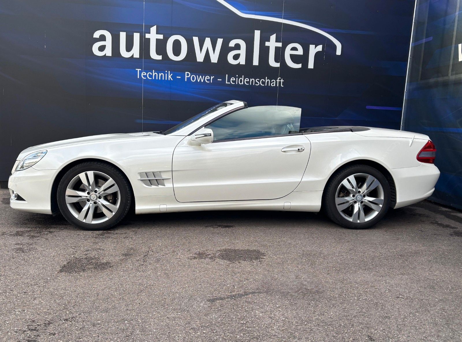 Fahrzeugabbildung Mercedes-Benz SL 350  Roadster