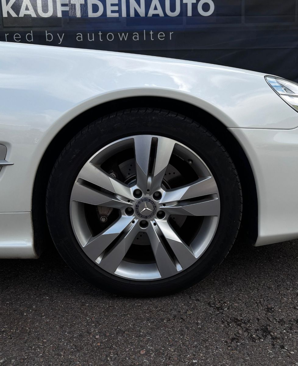 Fahrzeugabbildung Mercedes-Benz SL 350  Roadster
