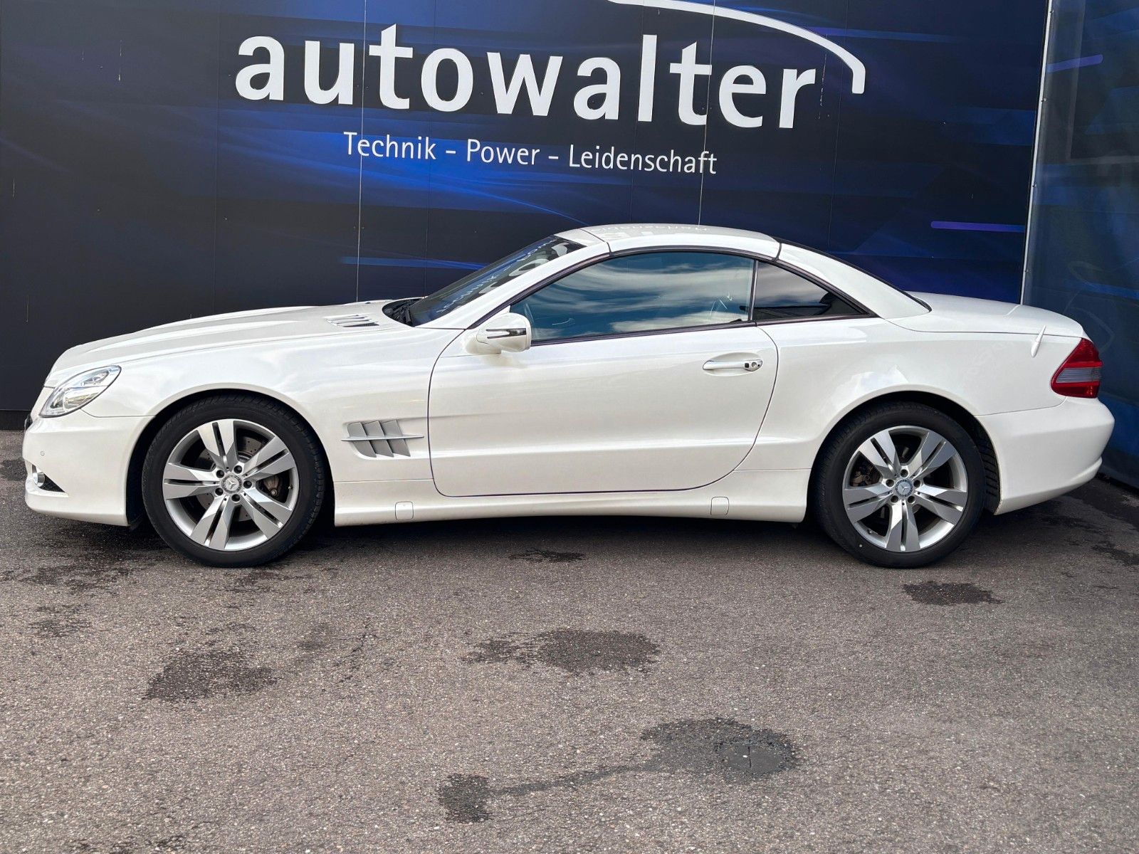 Fahrzeugabbildung Mercedes-Benz SL 350  Roadster