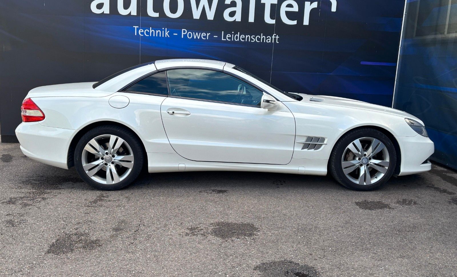 Fahrzeugabbildung Mercedes-Benz SL 350  Roadster