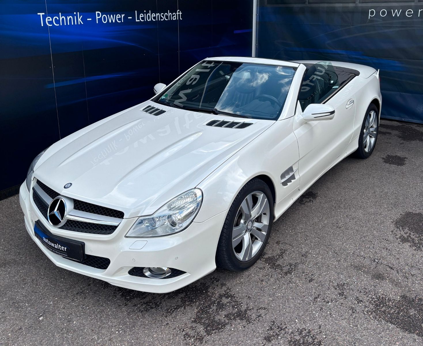 Fahrzeugabbildung Mercedes-Benz SL 350  Roadster