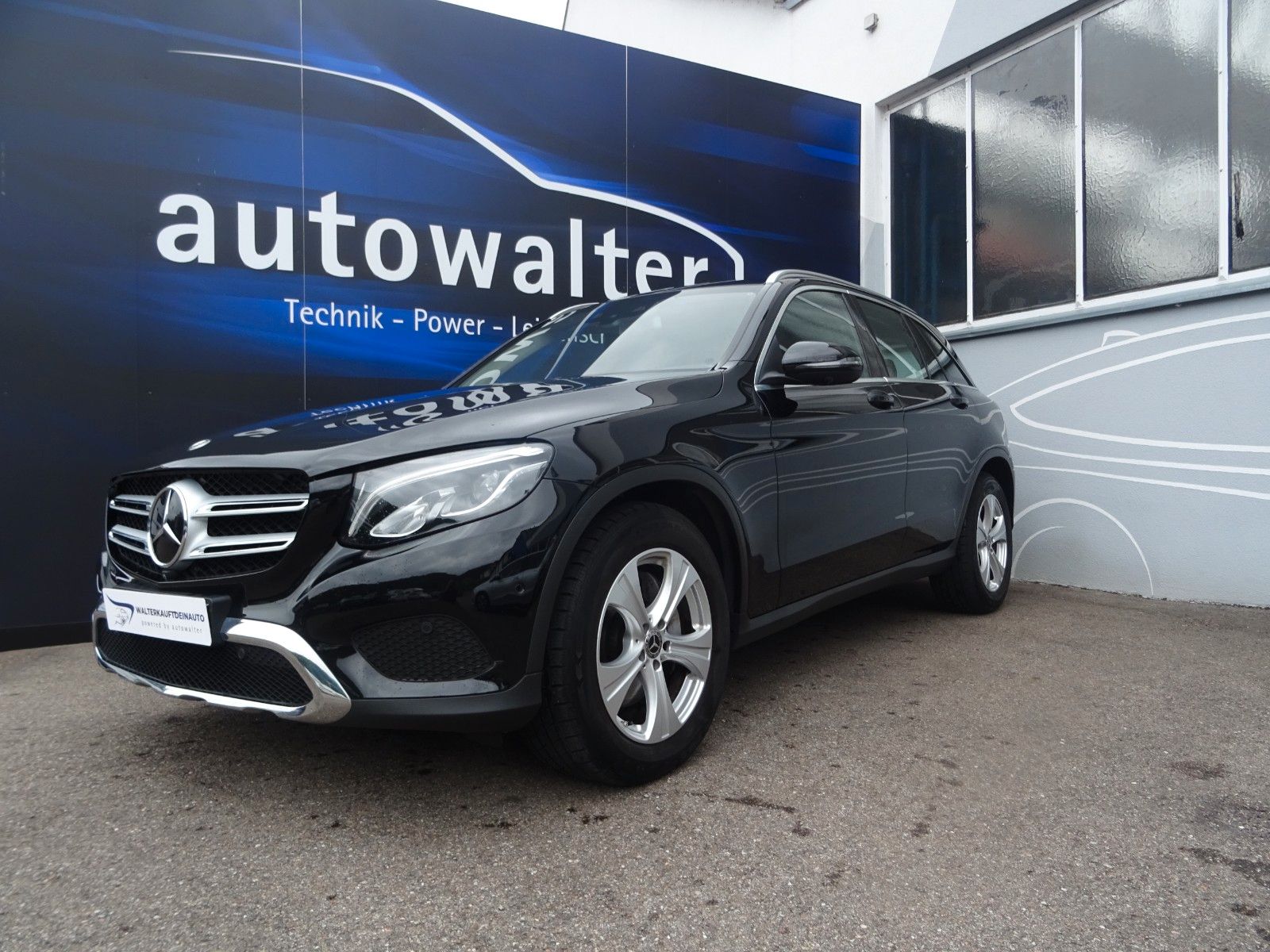 Fahrzeugabbildung Mercedes-Benz GLC 220 d 4Matic AMG Line,AHK Schwenkbar