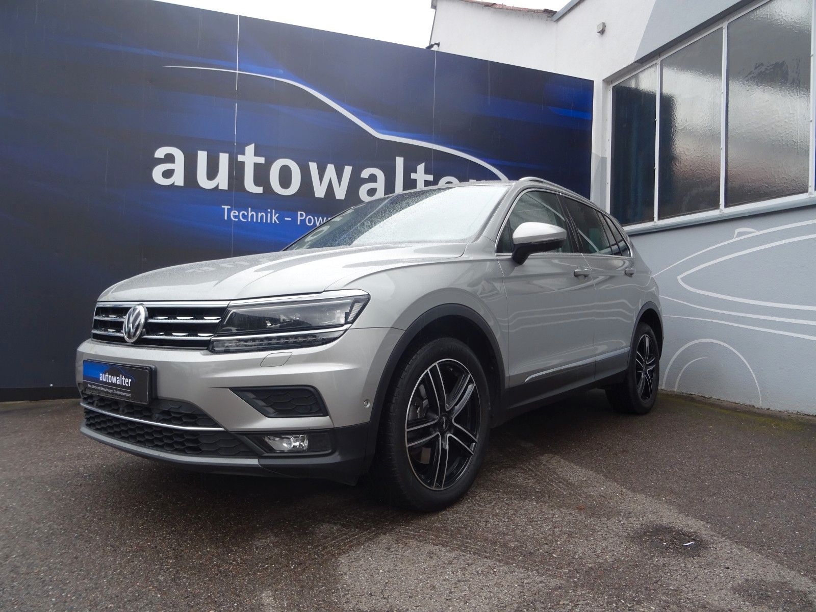 Fahrzeugabbildung Volkswagen Tiguan Highline-4Motion-Standheizung