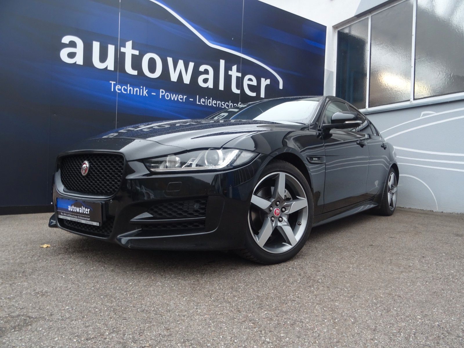 Jaguar XE R-Sport