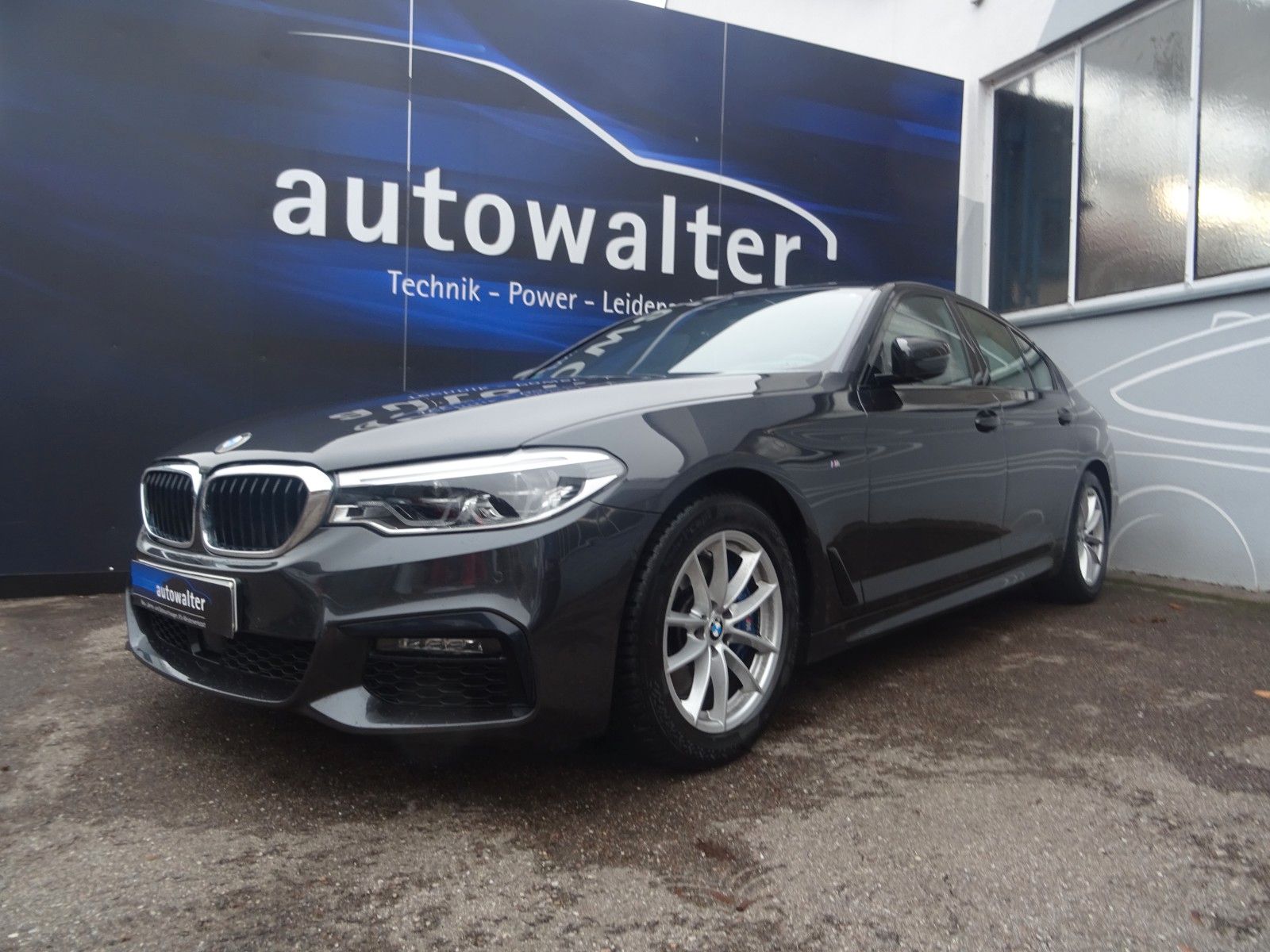 BMW 530 Baureihe 5 Lim. 530 d xDrive M Sport