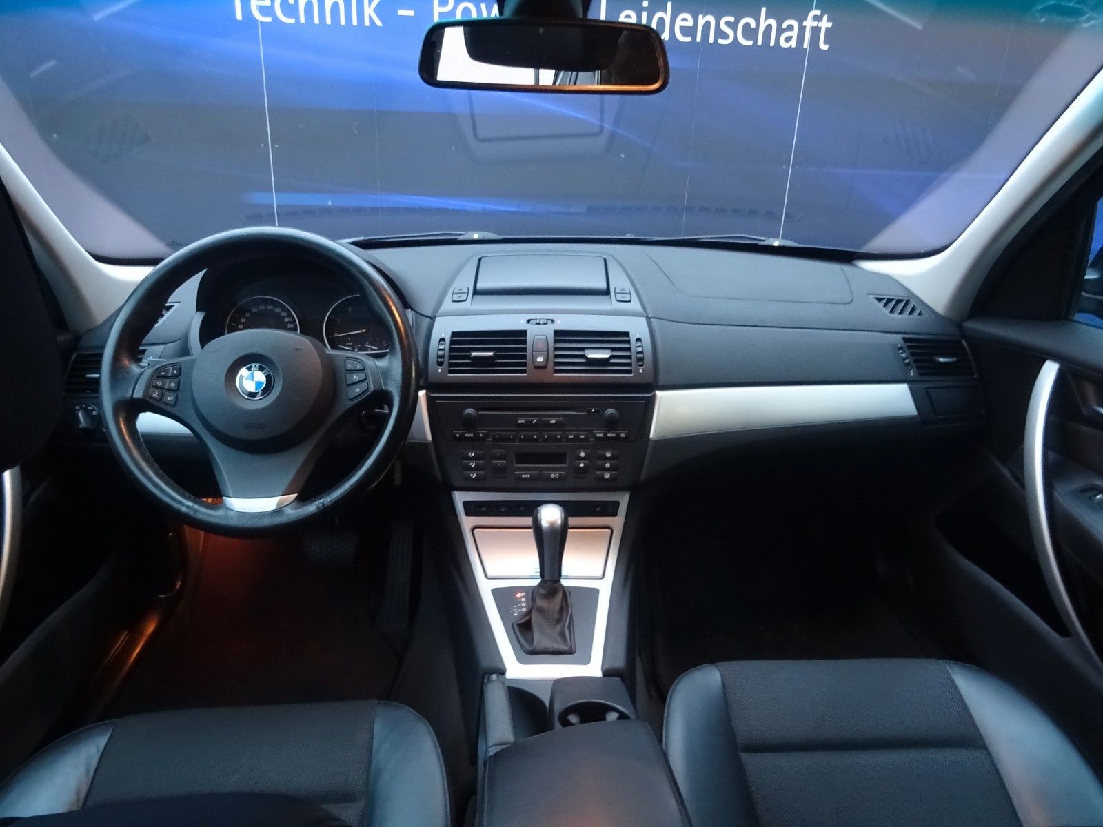 Fahrzeugabbildung BMW X3 Baureihe X3 2.0d