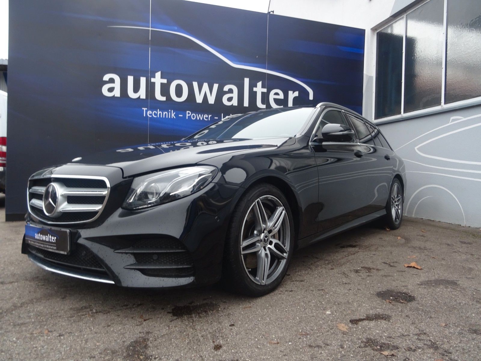 Fahrzeugabbildung Mercedes-Benz E 350 E -Klasse T-Modell E 350 d AMG Line