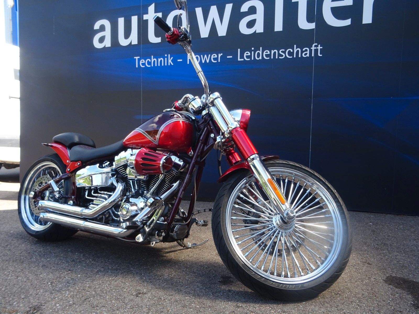 Fahrzeugabbildung Harley-Davidson CVO Breakout