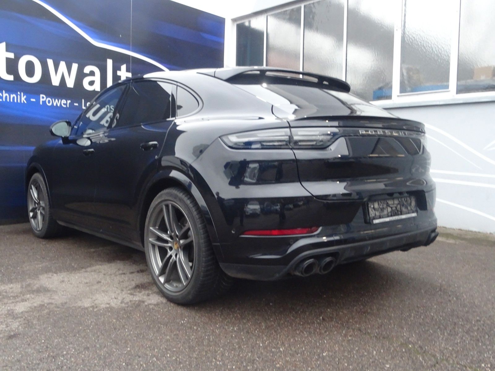 Fahrzeugabbildung Porsche Cayenne Coupe Turbo