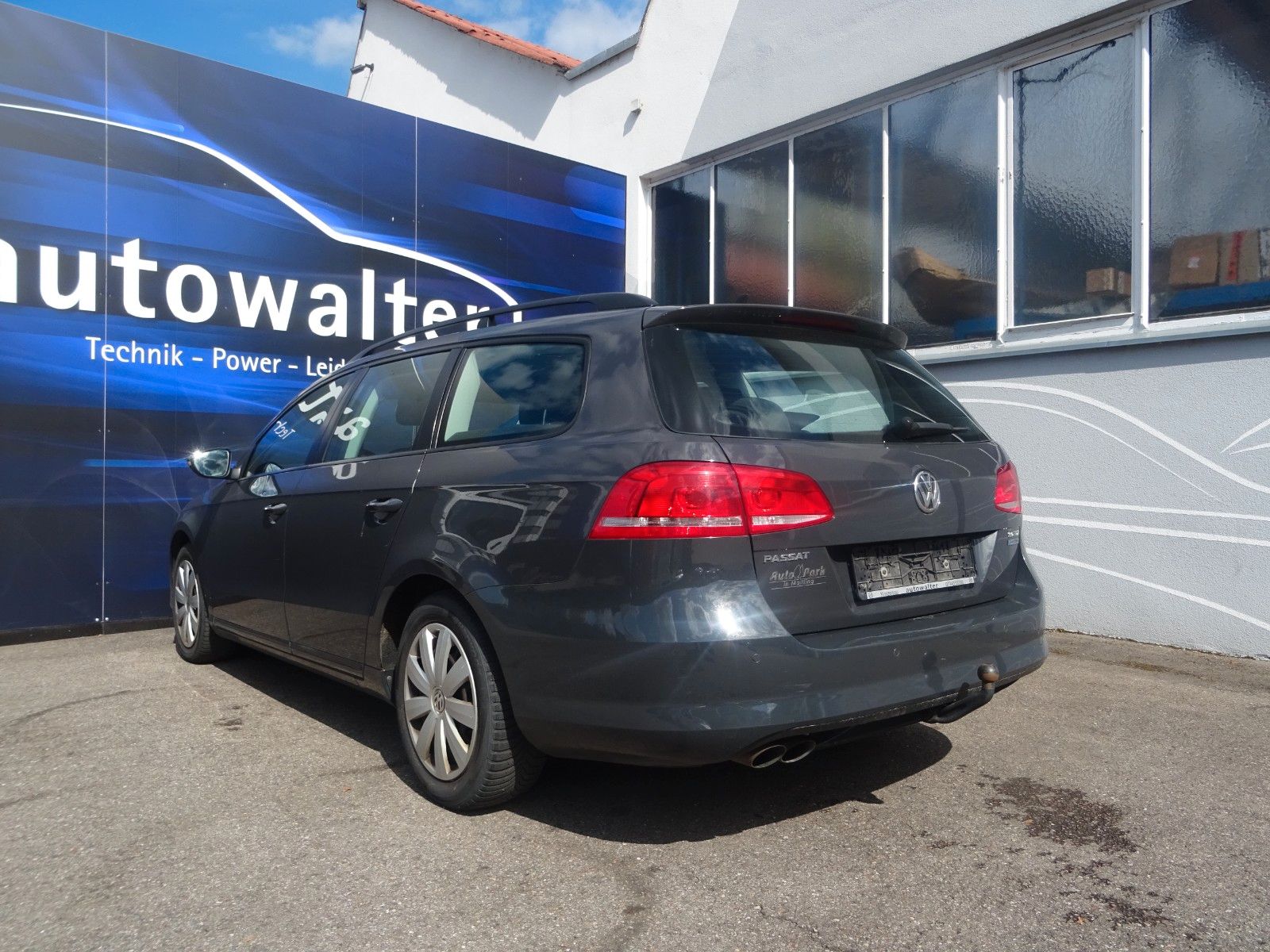 Fahrzeugabbildung Volkswagen Passat Variant Trendline BlueMotion