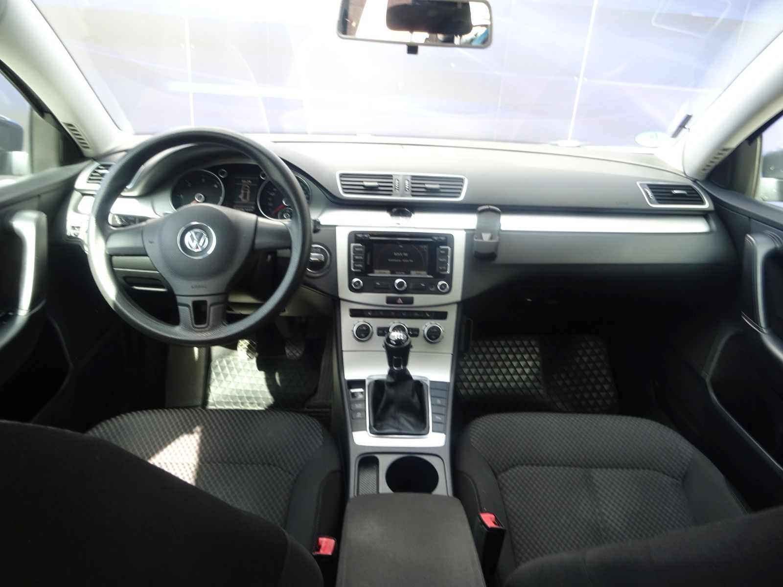 Fahrzeugabbildung Volkswagen Passat Variant Trendline BlueMotion