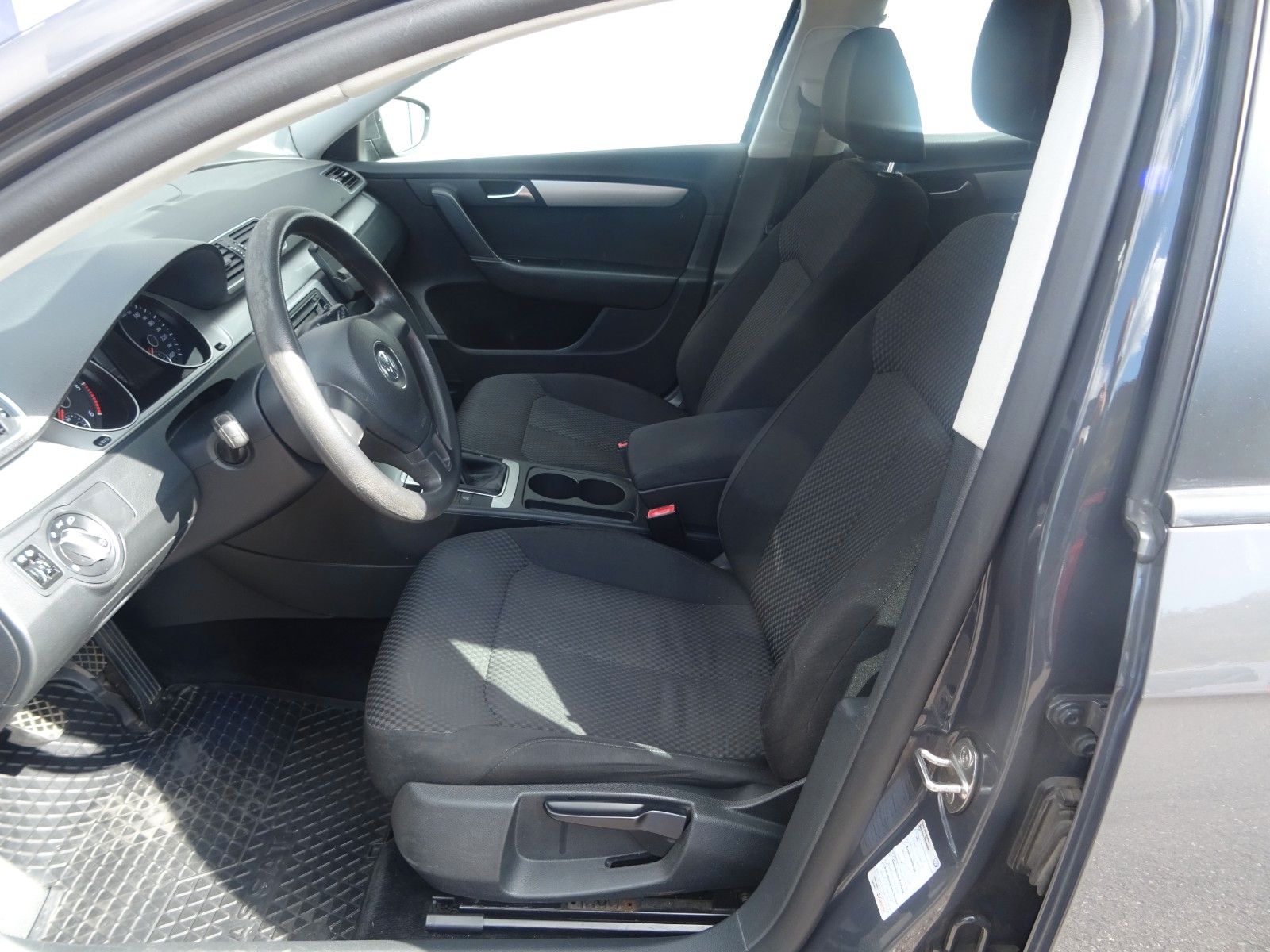 Fahrzeugabbildung Volkswagen Passat Variant Trendline BlueMotion