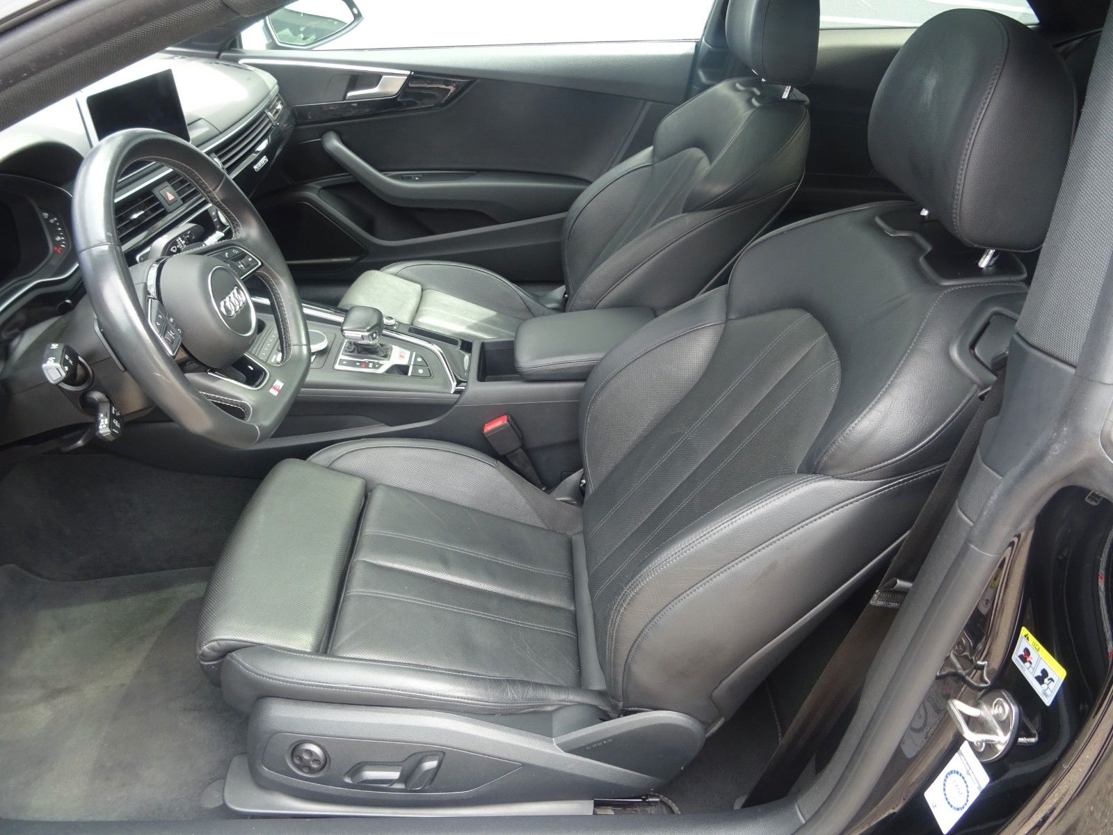 Fahrzeugabbildung Audi S5 Coupe 3.0 TFSI quattro