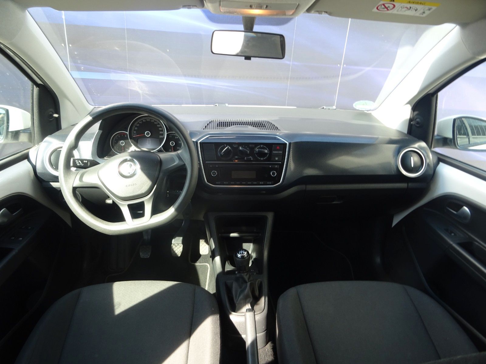 Fahrzeugabbildung Volkswagen up! move up!