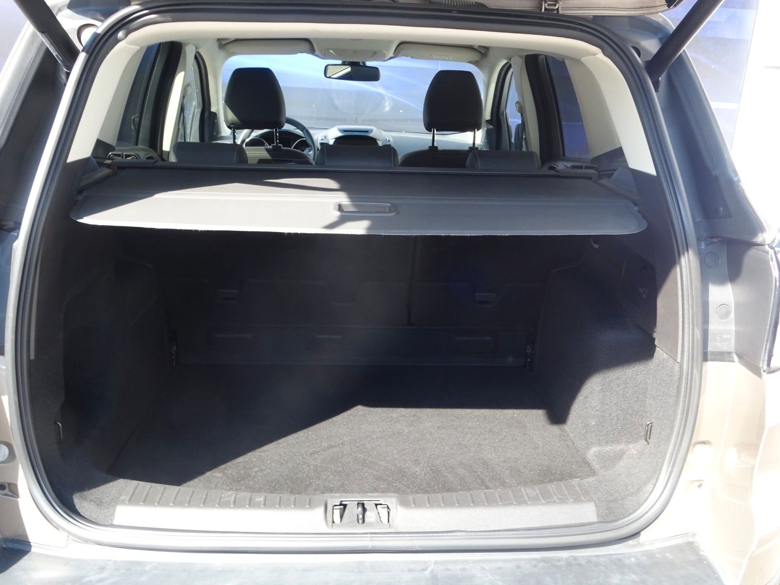 Fahrzeugabbildung Ford Kuga Titanium