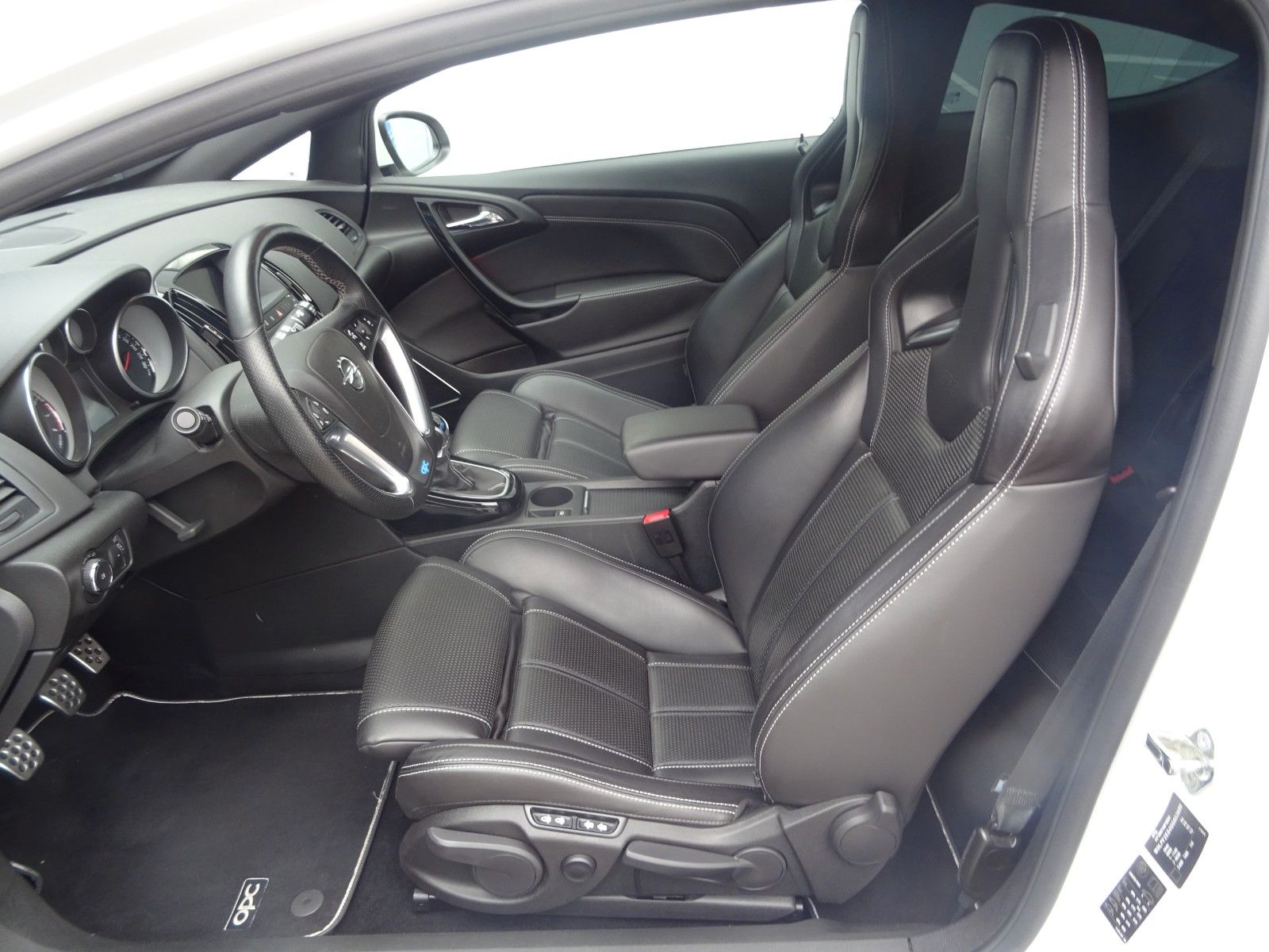 Fahrzeugabbildung Opel Astra J GTC OPC
