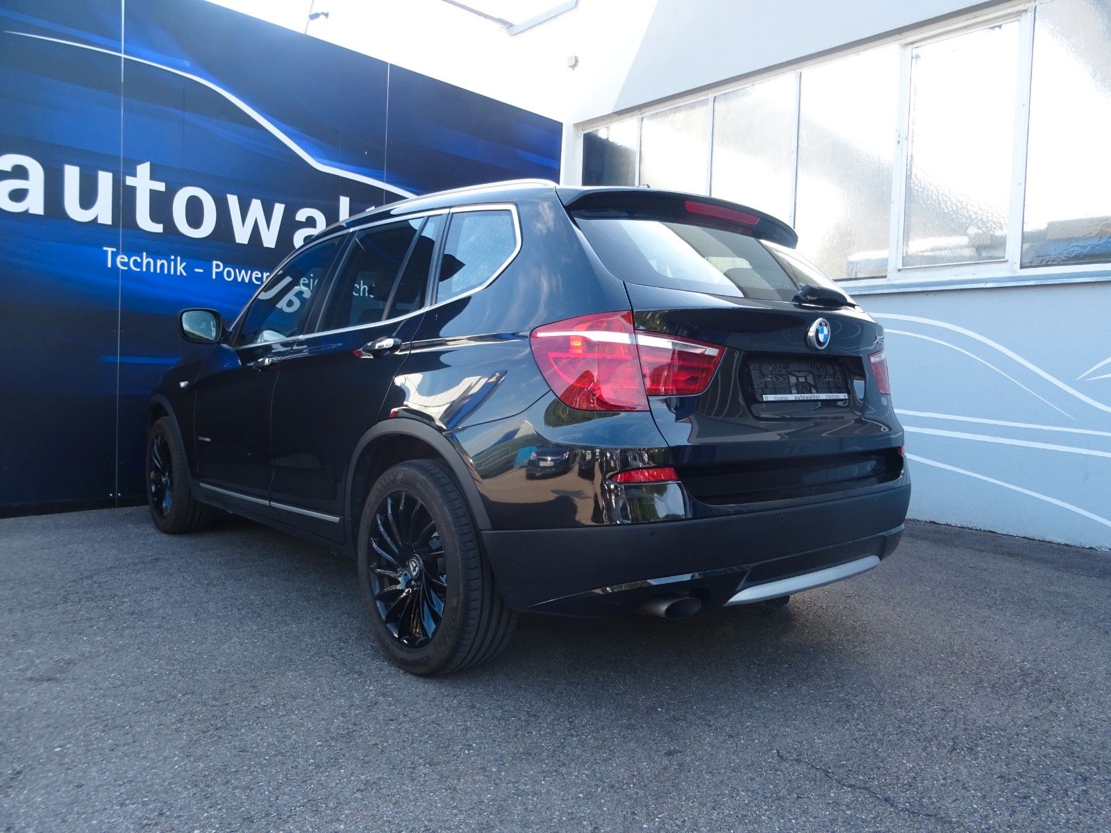 Fahrzeugabbildung BMW X3 Baureihe X3 xDrive 20 d