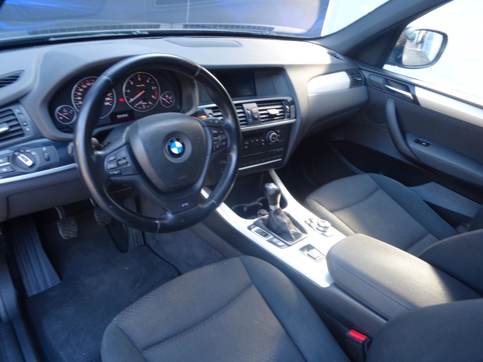 Fahrzeugabbildung BMW X3 Baureihe X3 xDrive 20 d