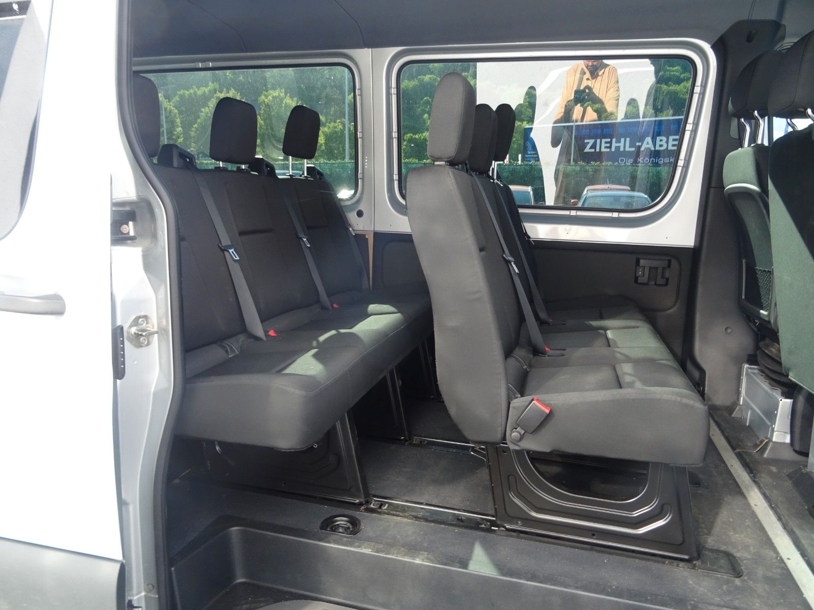Fahrzeugabbildung Mercedes-Benz Sprinter III Tourer RWD 211/214/216 CDI 9 Sitzer