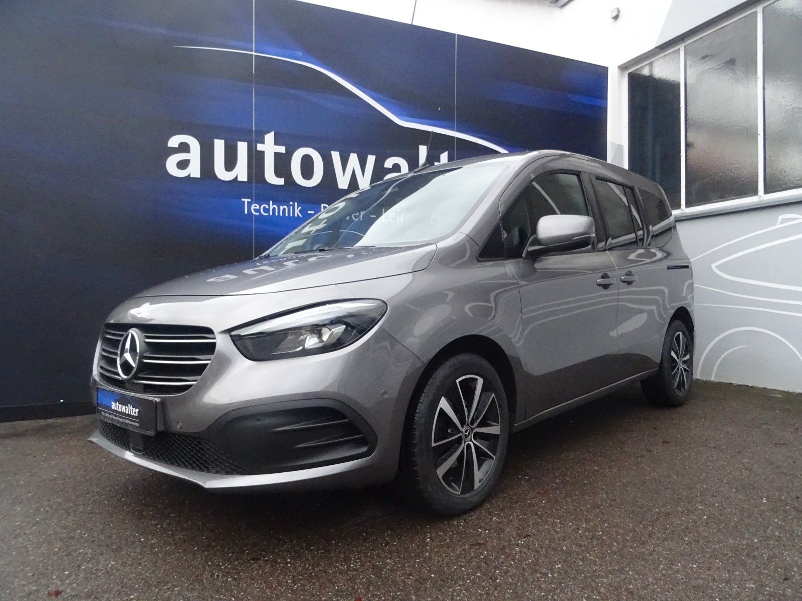 Fahrzeugabbildung Mercedes-Benz T-Klasse T -Klasse 180 d standard Edition
