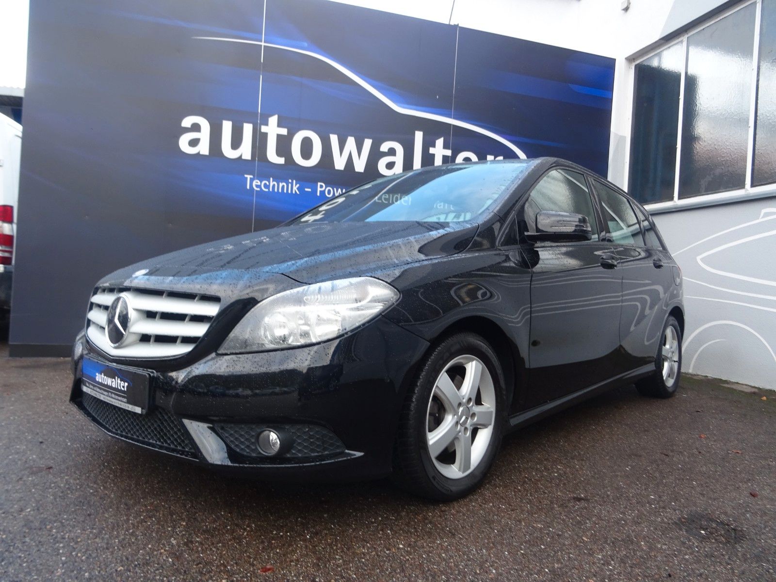 Fahrzeugabbildung Mercedes-Benz B 200