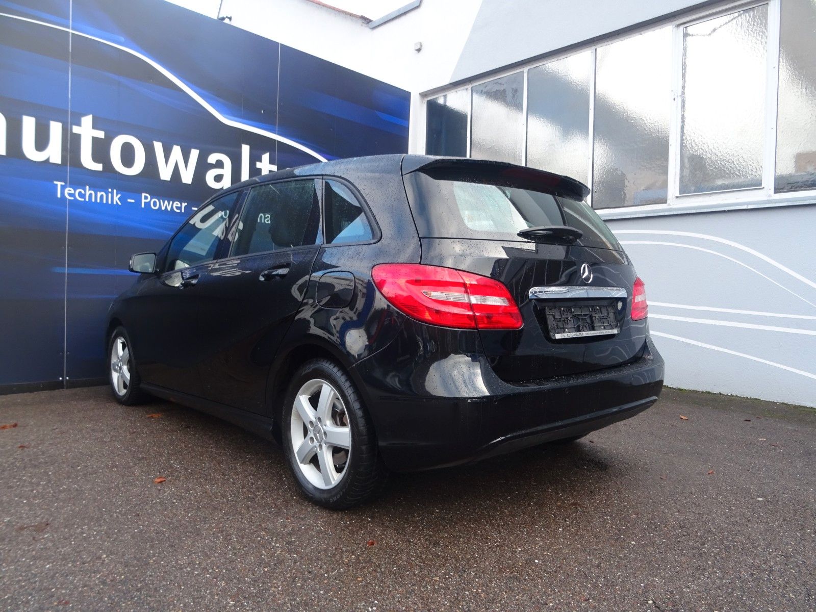 Fahrzeugabbildung Mercedes-Benz B 200