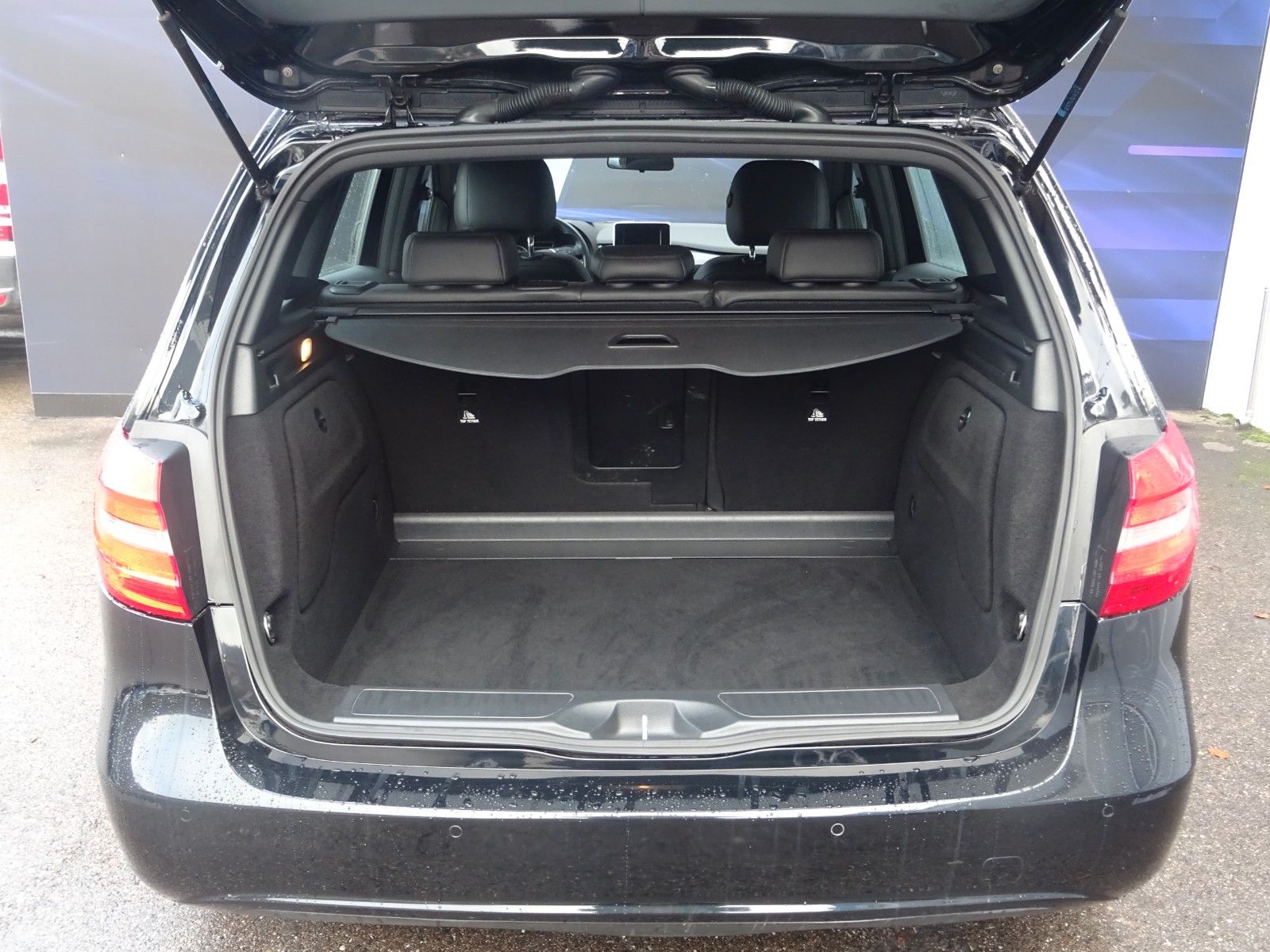 Fahrzeugabbildung Mercedes-Benz B 200