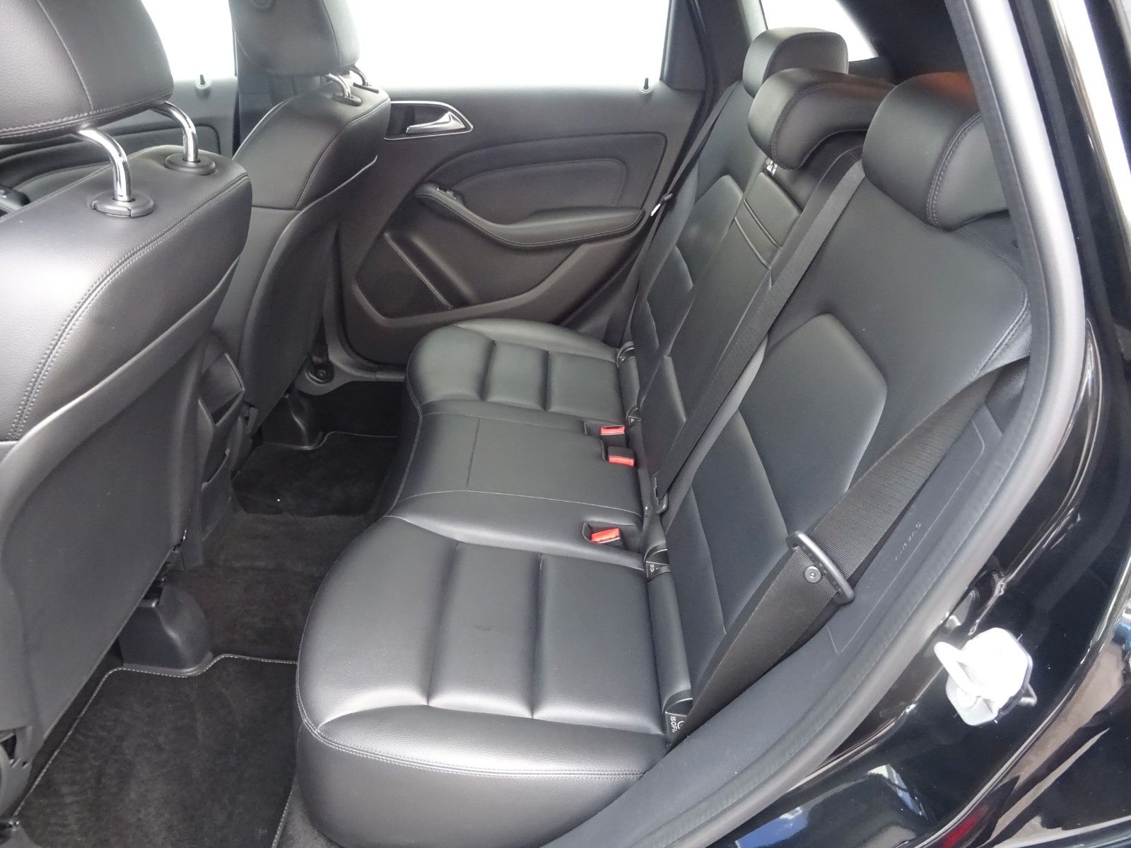 Fahrzeugabbildung Mercedes-Benz B 200
