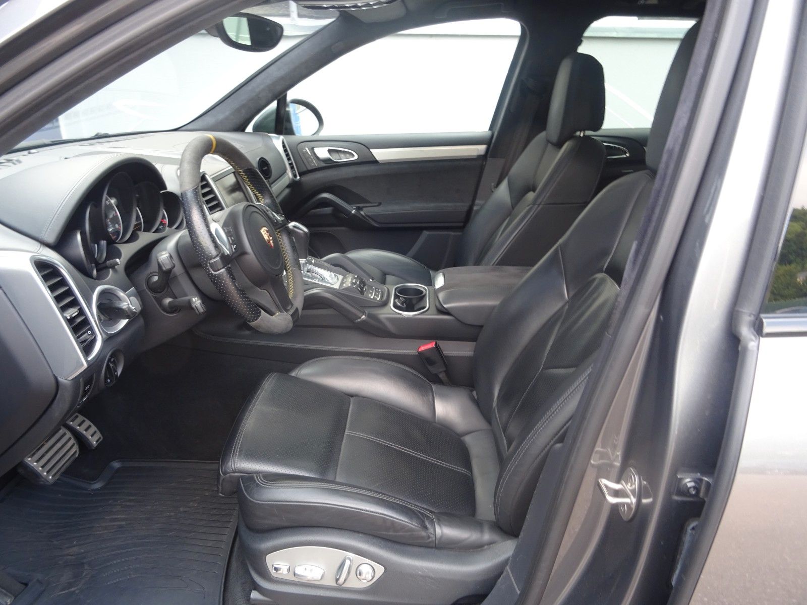 Fahrzeugabbildung Porsche Cayenne GTS