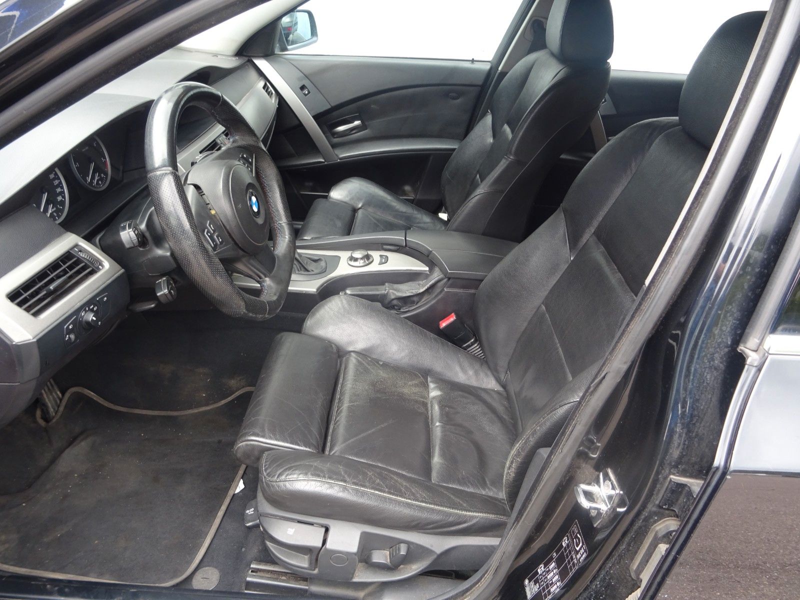 Fahrzeugabbildung BMW 530 Baureihe 5 Touring 530d